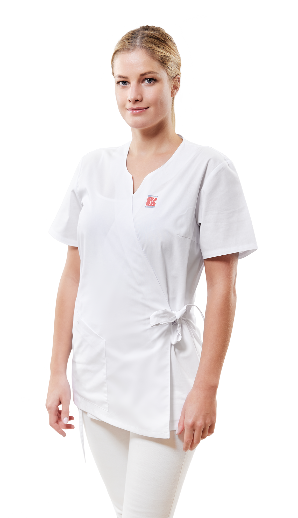 Foto einer blonden Frau, die weiße Arbeitskleidung trägt